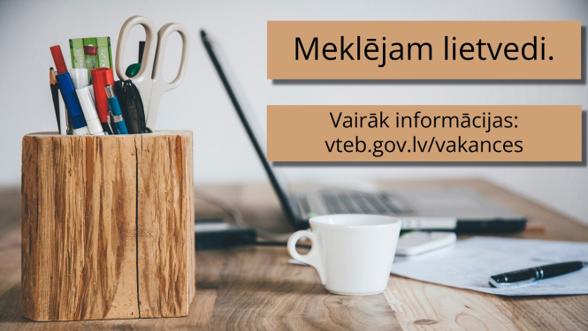 kancelejas preces un krūze