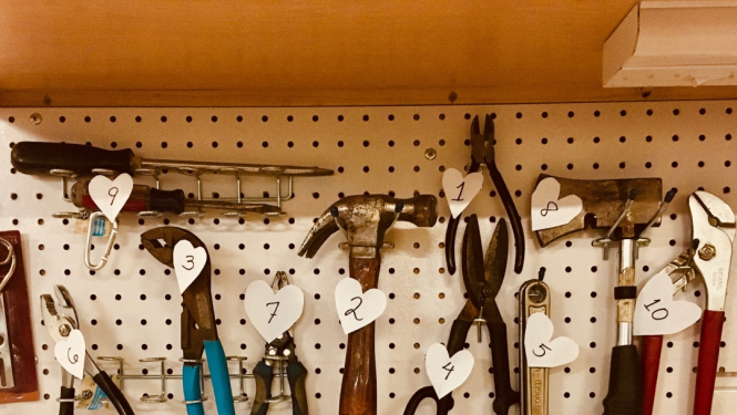 Attēls ar instrumentiem