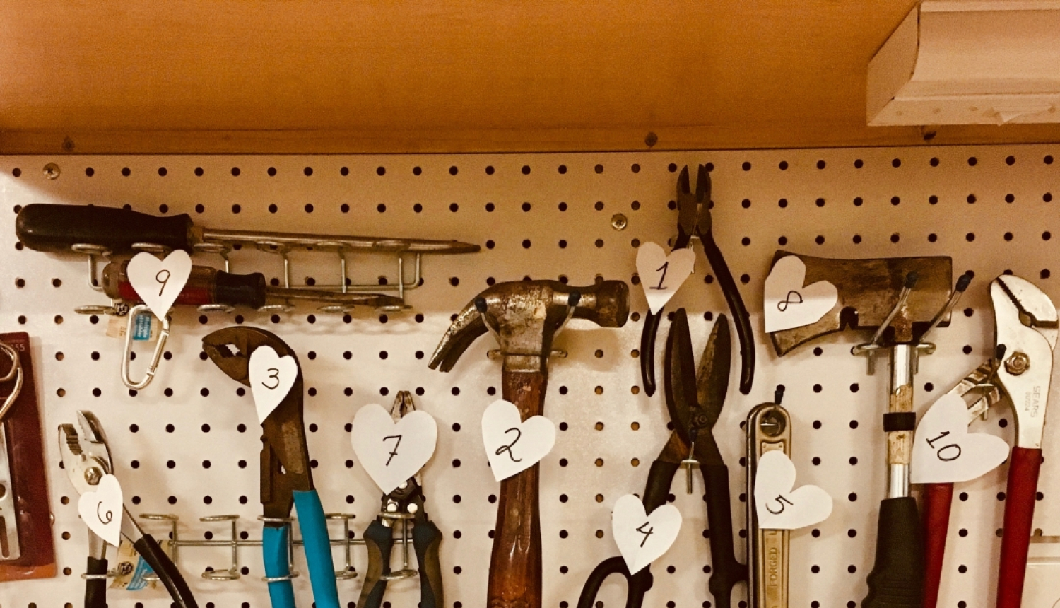 Attēls ar instrumentiem